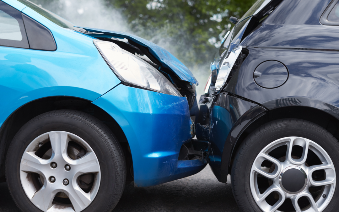 Cómo Manejar el Seguro Después de un Accidente Automovilístico en Ventura